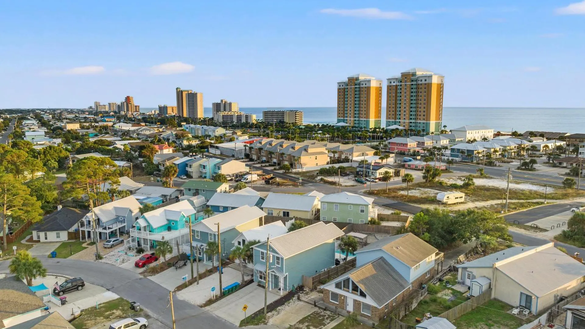 Spacious 4-Bed, 3-Bath Beach House - Sleeps 12 For The Perfect Getaway Panama City Beach Σπίτι διακοπών