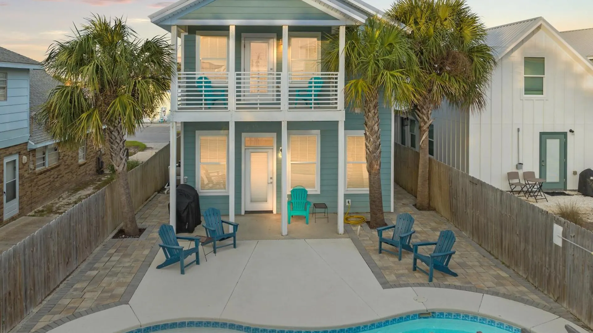 Spacious 4-Bed, 3-Bath Beach House - Sleeps 12 For The Perfect Getaway Panama City Beach