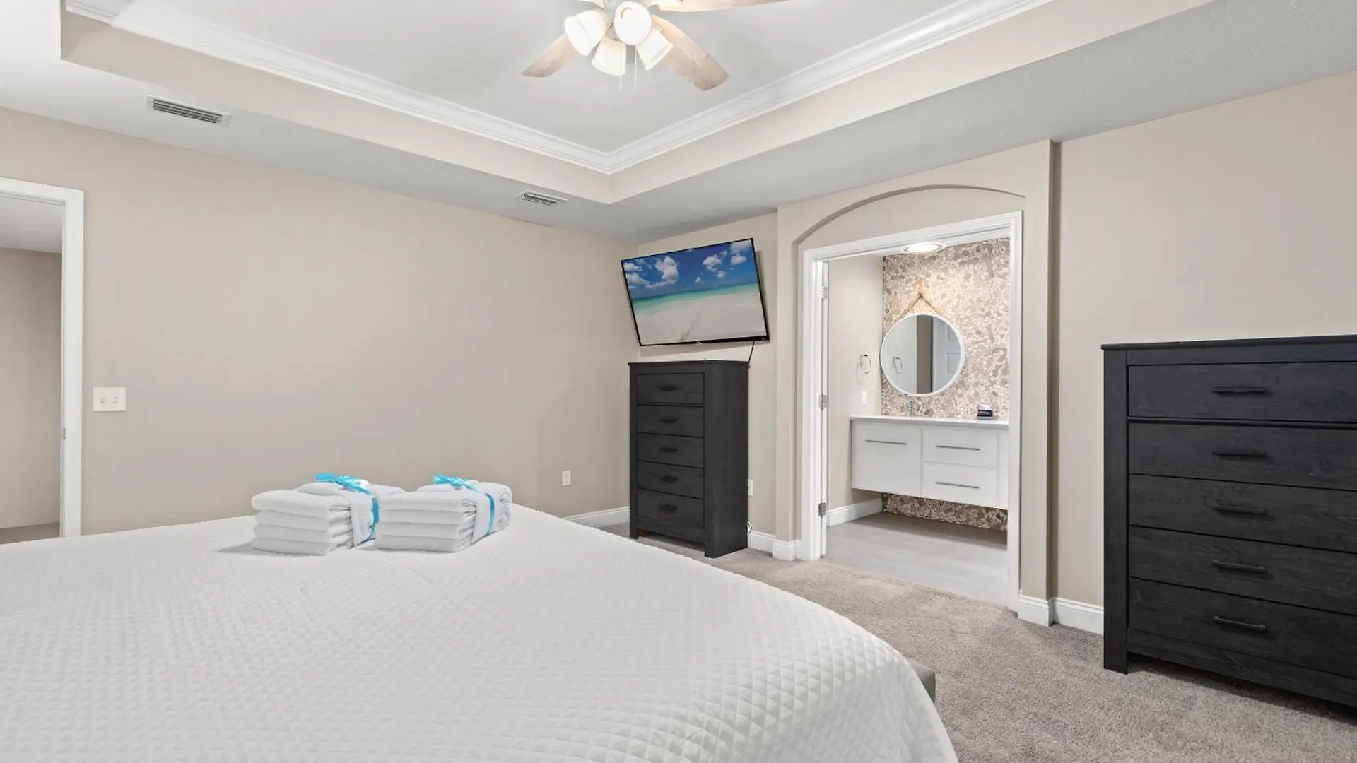 Spacious 4-Bed, 3-Bath Beach House - Sleeps 12 For The Perfect Getaway Panama City Beach