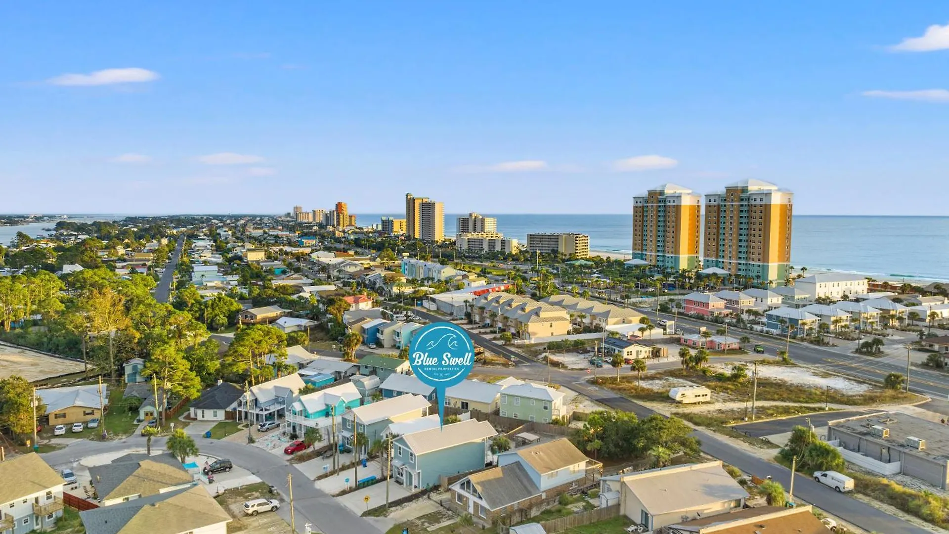 Spacious 4-Bed, 3-Bath Beach House - Sleeps 12 For The Perfect Getaway Panama City Beach Holiday home