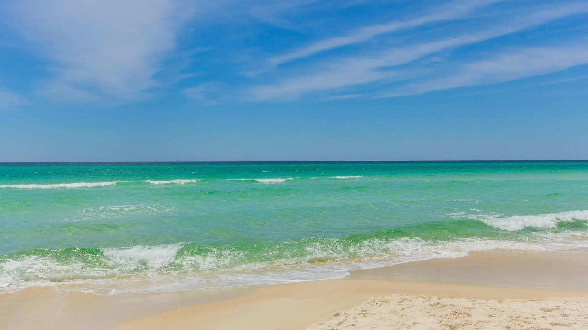 Spacious 4-Bed, 3-Bath Beach House - Sleeps 12 For The Perfect Getaway Panama City Beach Holiday home