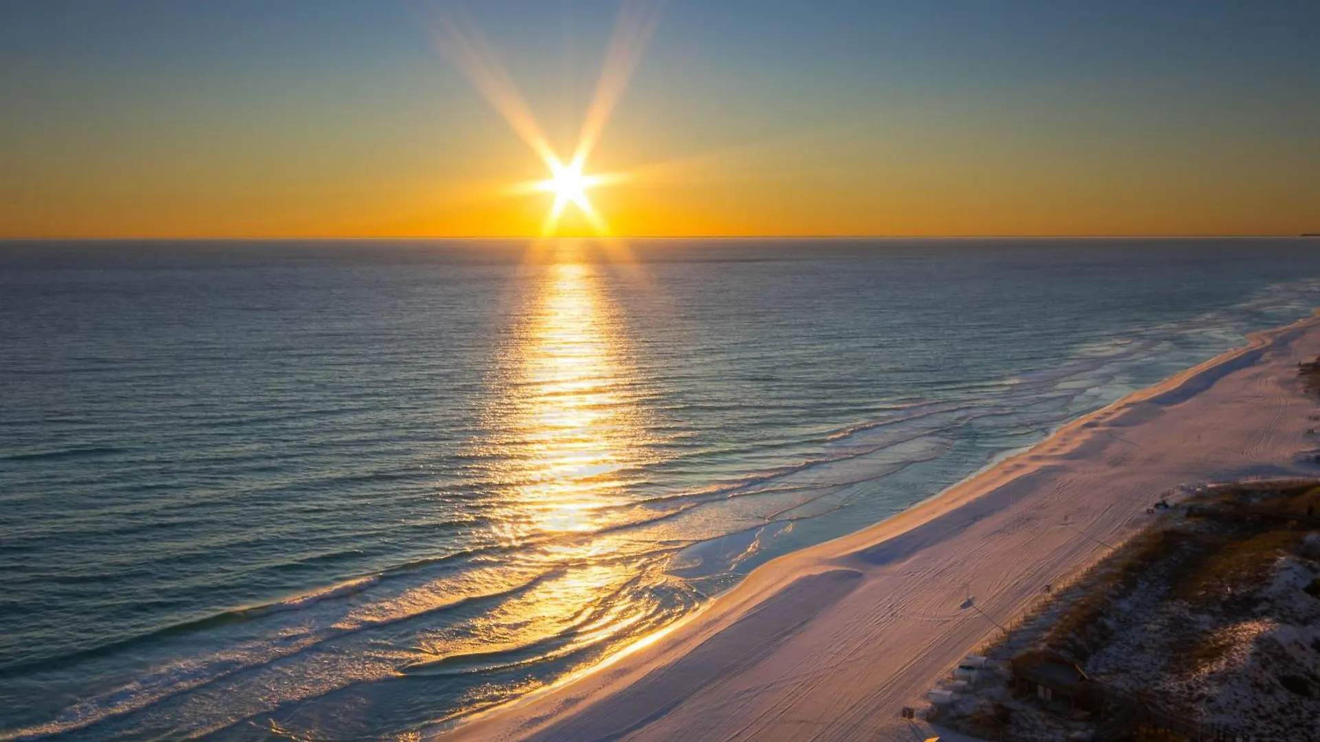 Spacious 4-Bed, 3-Bath Beach House - Sleeps 12 For The Perfect Getaway Panama City Beach 0*,