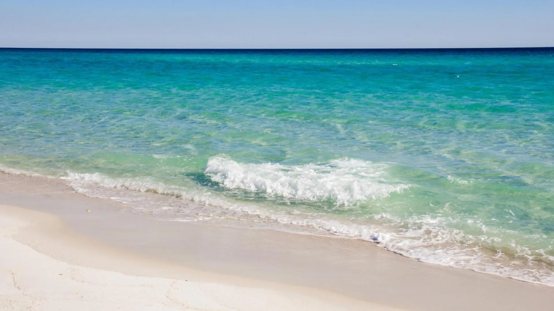 Spacious 4-Bed, 3-Bath Beach House - Sleeps 12 For The Perfect Getaway Panama City Beach Holiday home